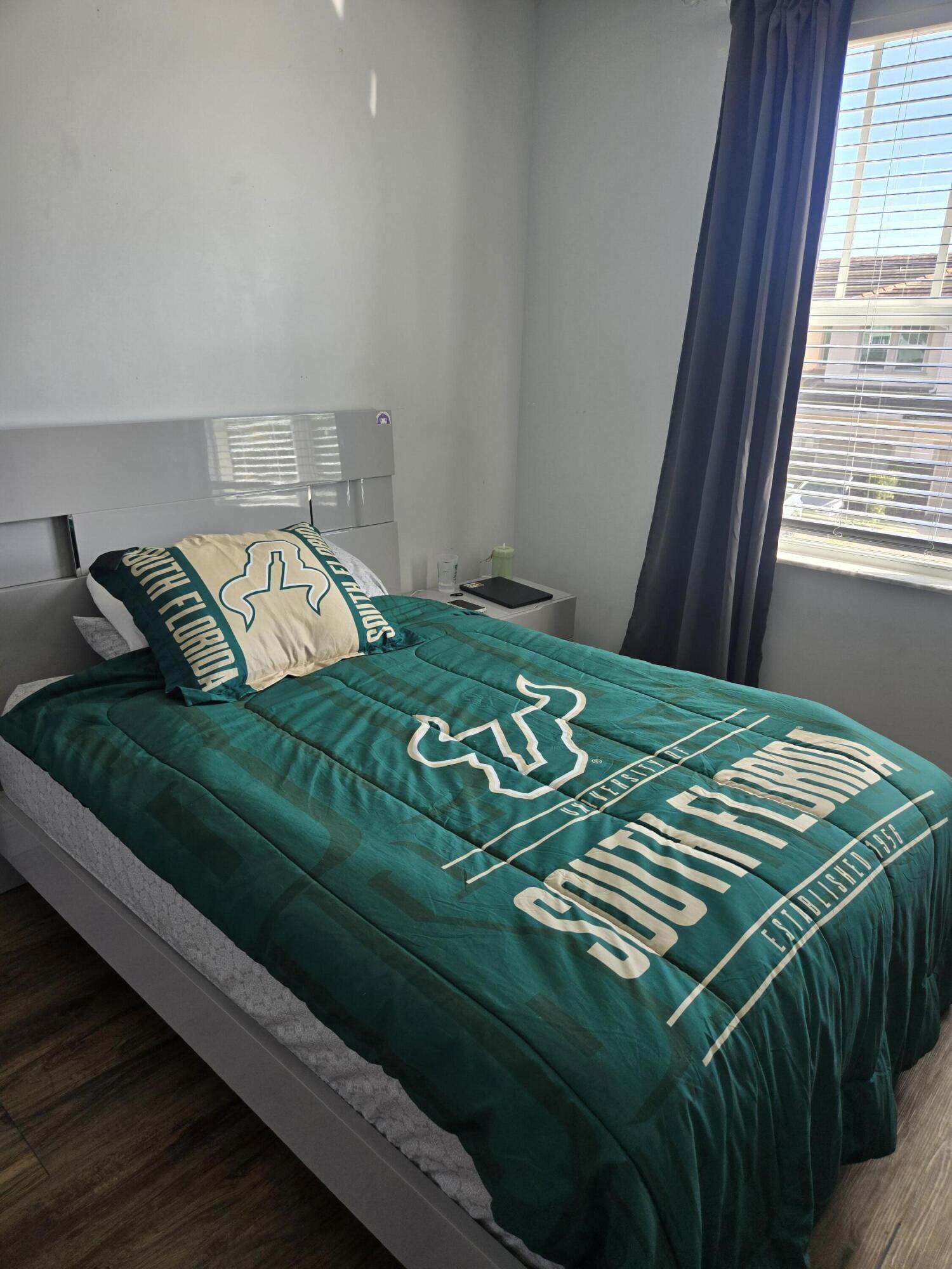 CRYSTAL LAKE 1ST SEC - Residential Lease