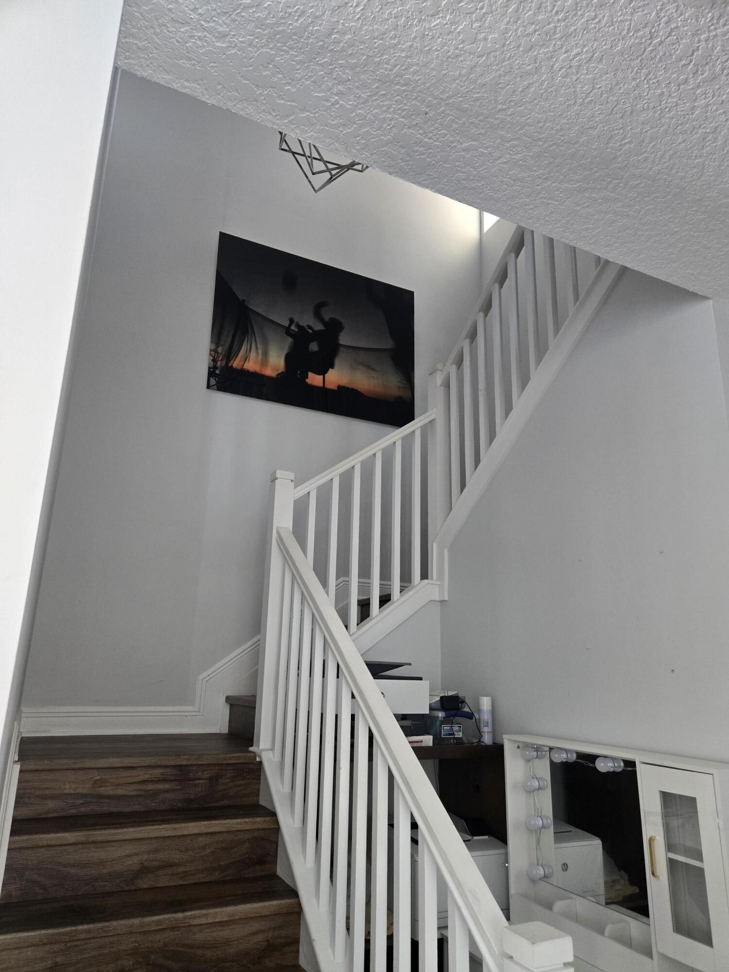 CRYSTAL LAKE 1ST SEC - Residential Lease