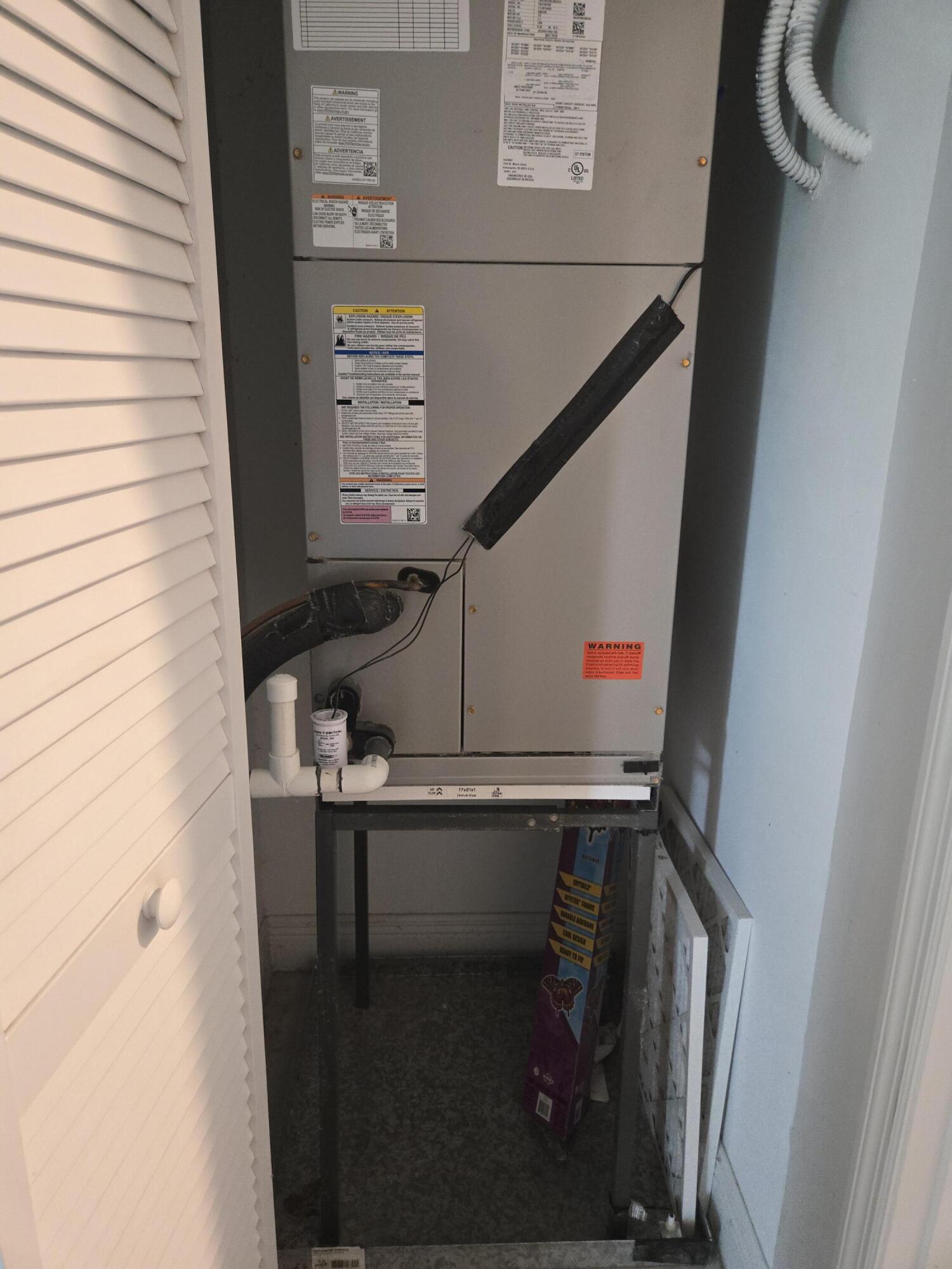 CRYSTAL LAKE 1ST SEC - Residential Lease