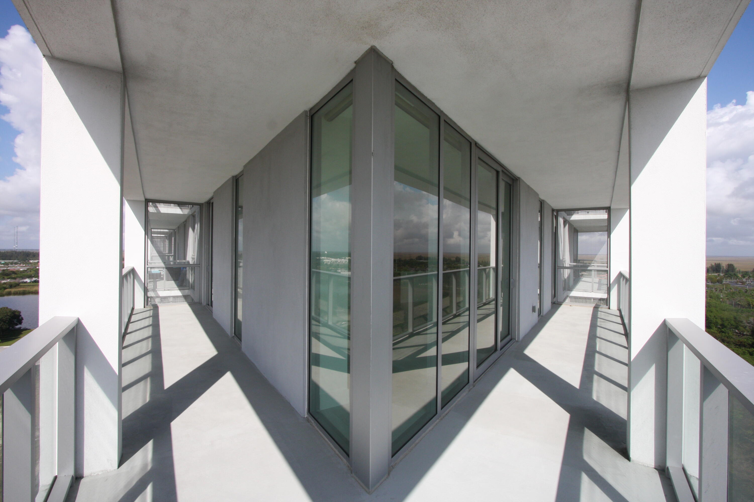 METROPICA NORTH TOWER ONE - Residential