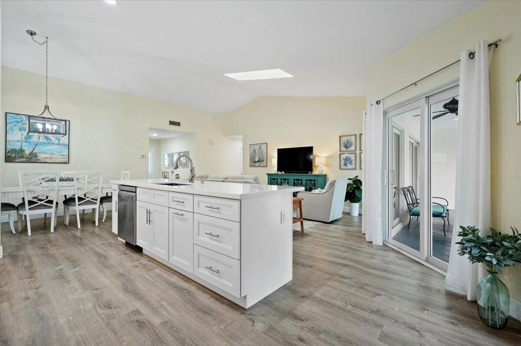 Photo of 5775 Marblewood Court, Jupiter, FL 33458 (MLS # R10959876)