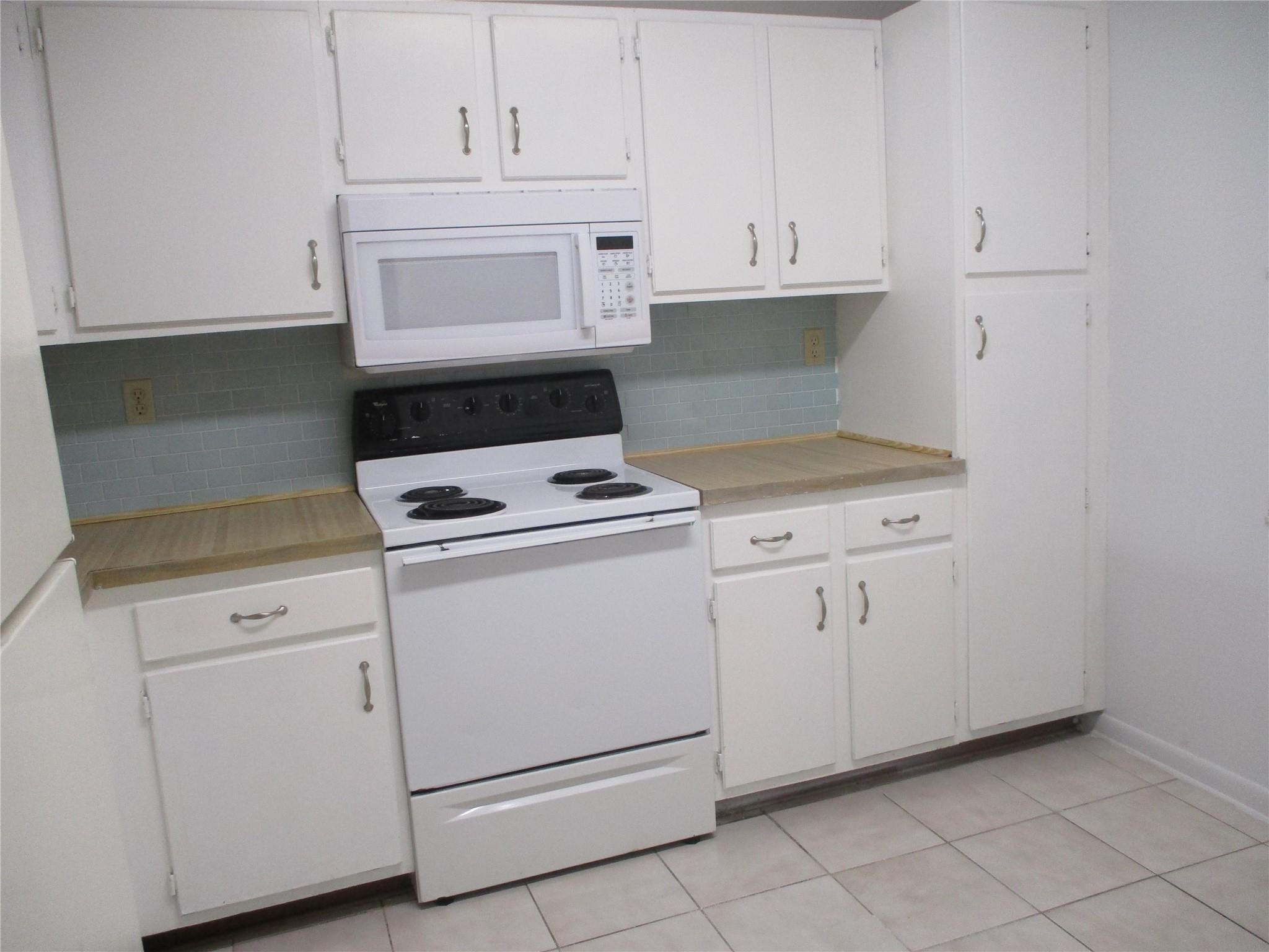 2900 NW 42ND Avenue A201
