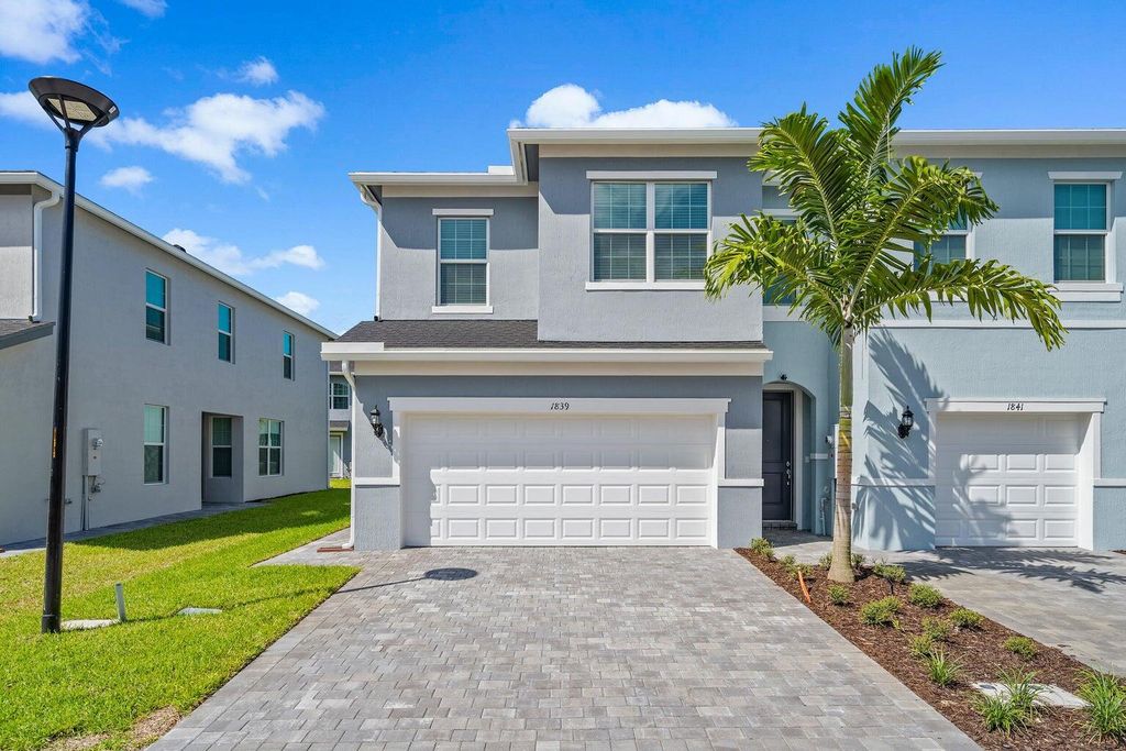 Photo of 1839 SE Roxy Way, Stuart, FL 34996 (MLS # R11029167)