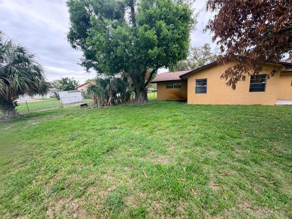 Photo of 2207 Avenue O, Fort Pierce, FL 34950 (MLS # B26004885)