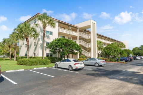Tiny photo for 1503 CAYMAN Way #B1, Coconut Creek, FL 33066 (MLS # B26086670)