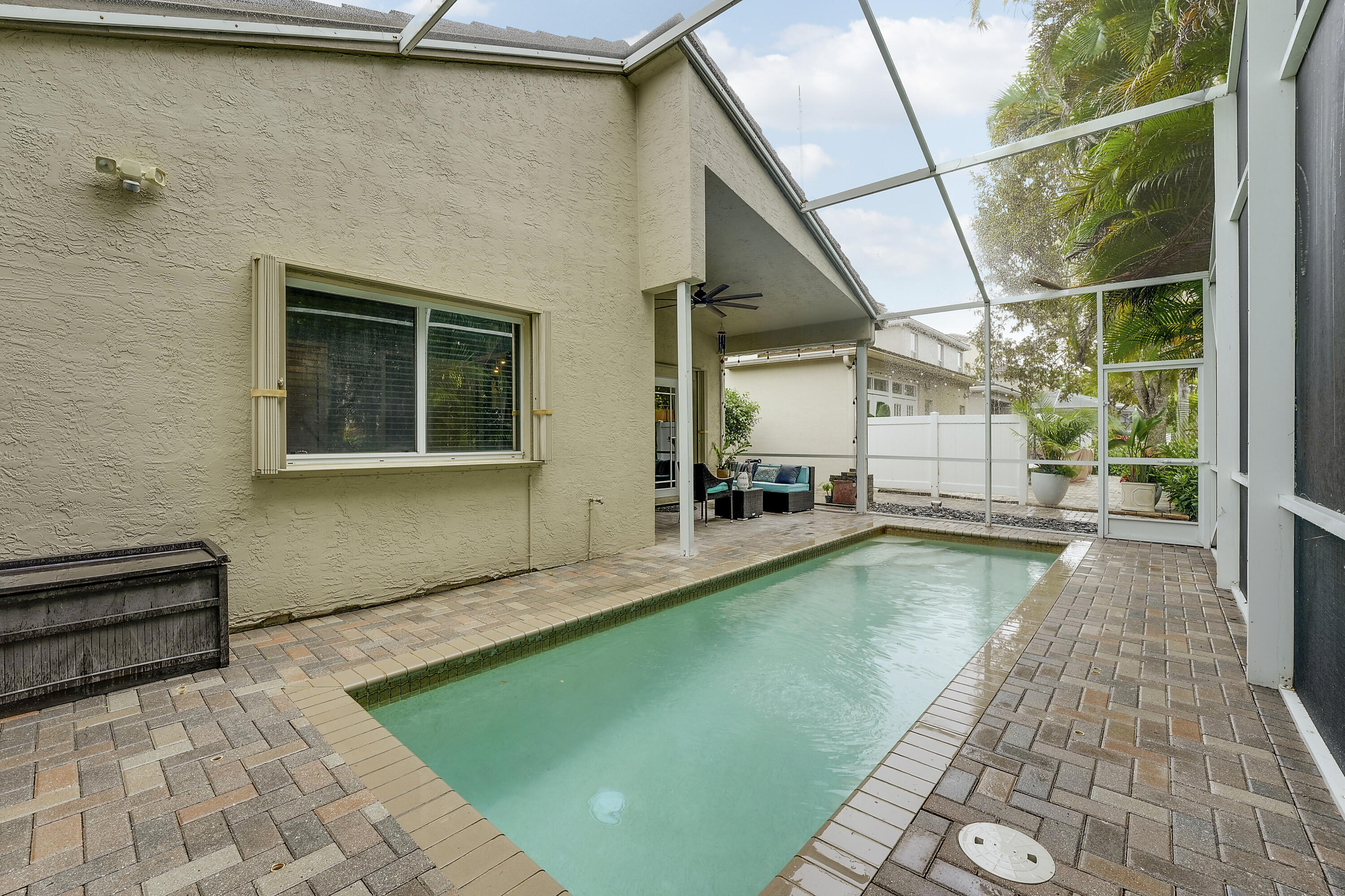 THOROUGHBRED LAKE ESTATES 1 - Residential Lease