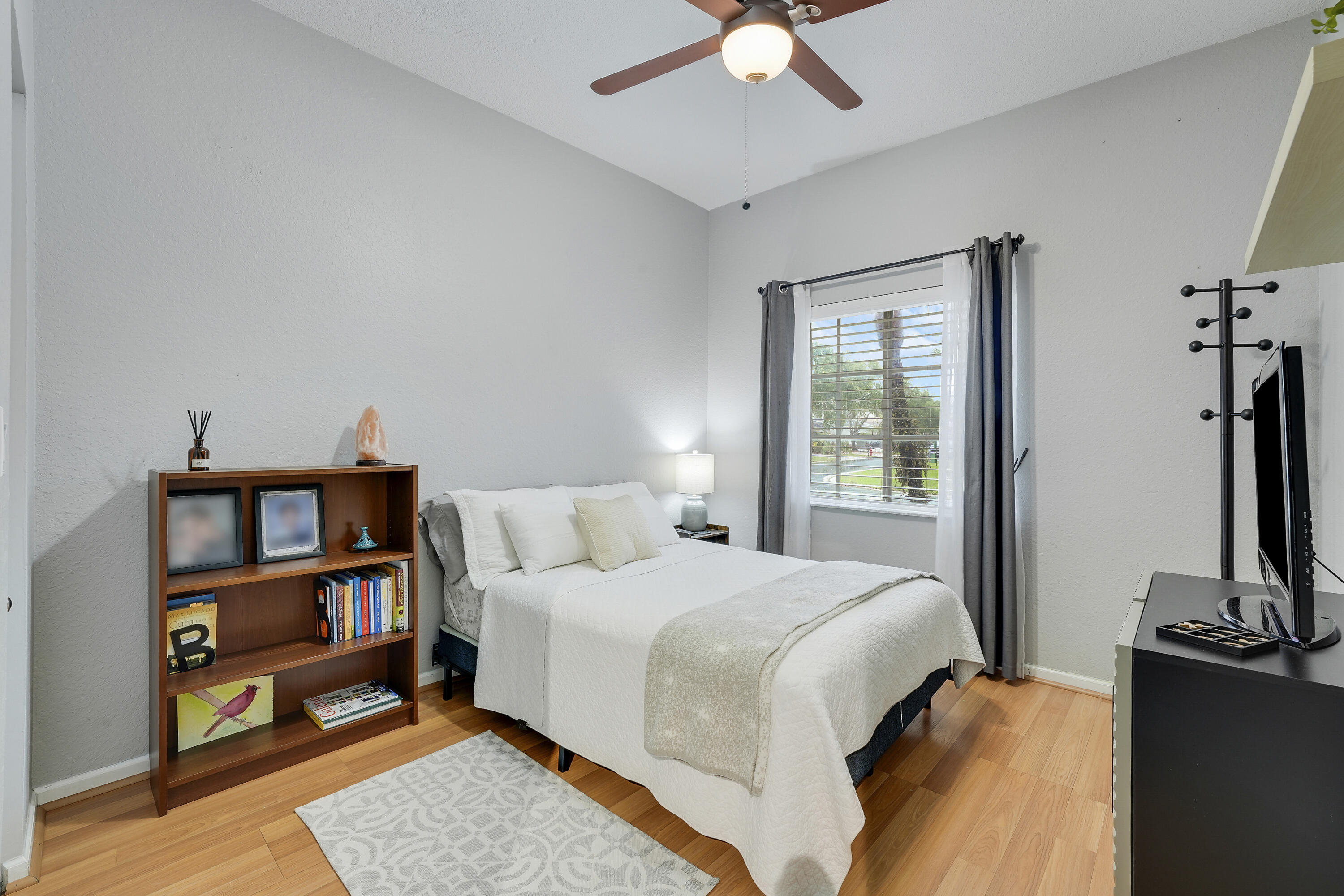 THOROUGHBRED LAKE ESTATES 1 - Residential Lease