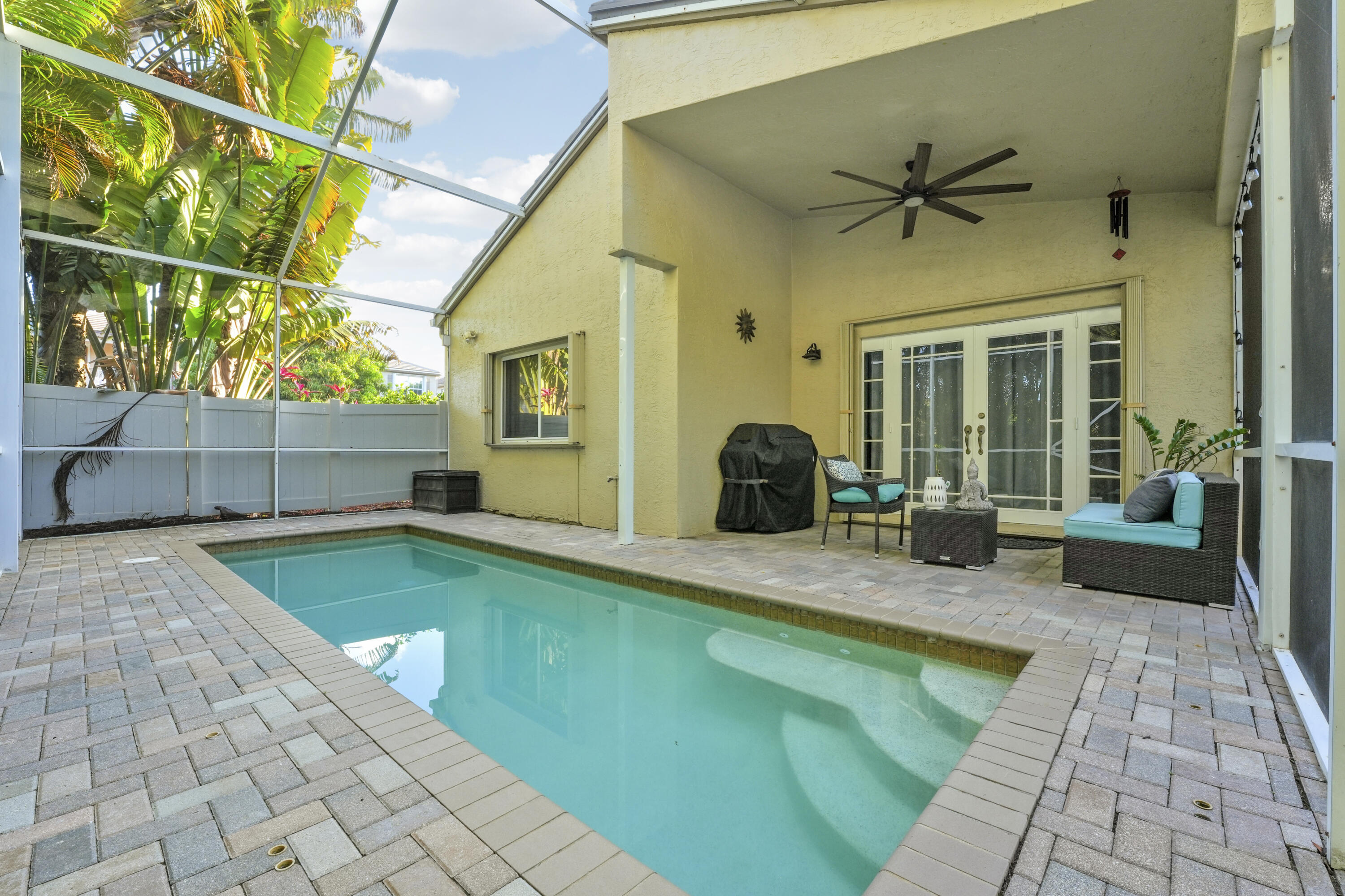 THOROUGHBRED LAKE ESTATES 1 - Residential Lease