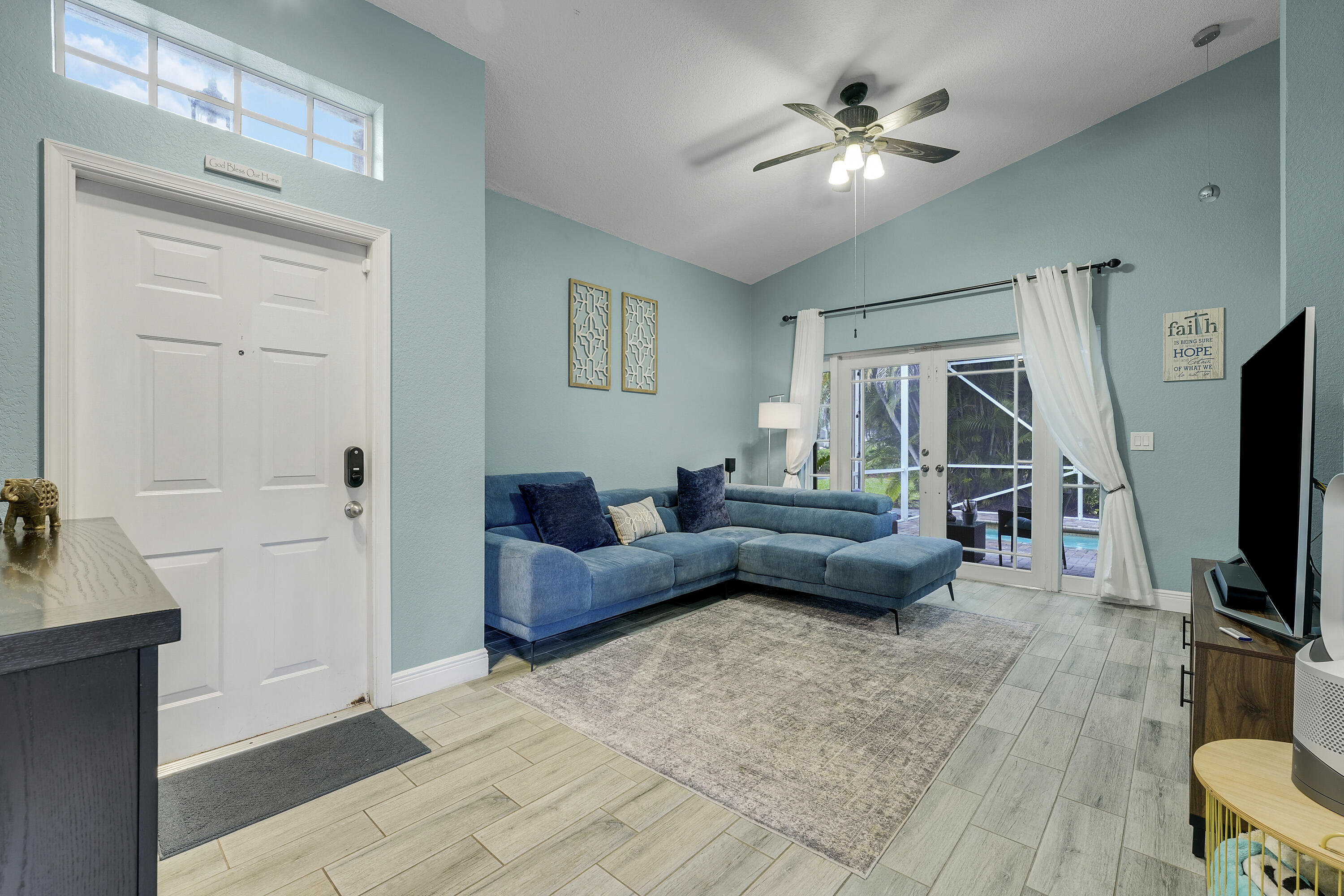 THOROUGHBRED LAKE ESTATES 1 - Residential Lease