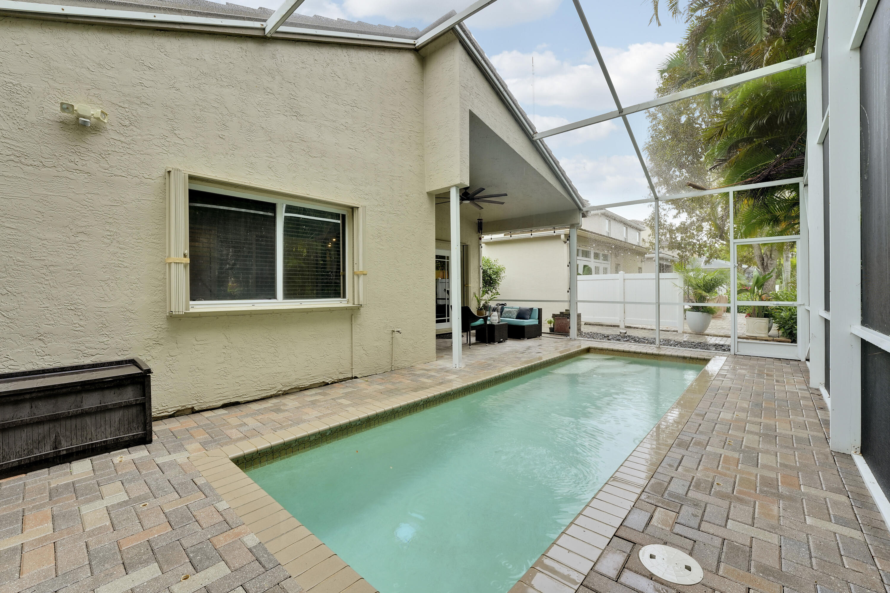 THOROUGHBRED LAKE ESTATES 1 - Residential Lease