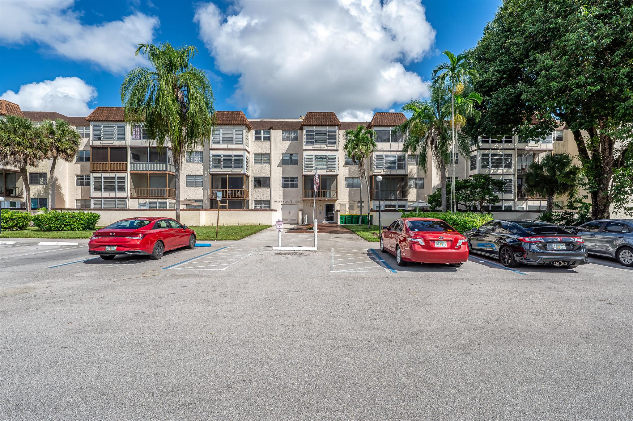 OMEGA CONDO NO 3 - Residential