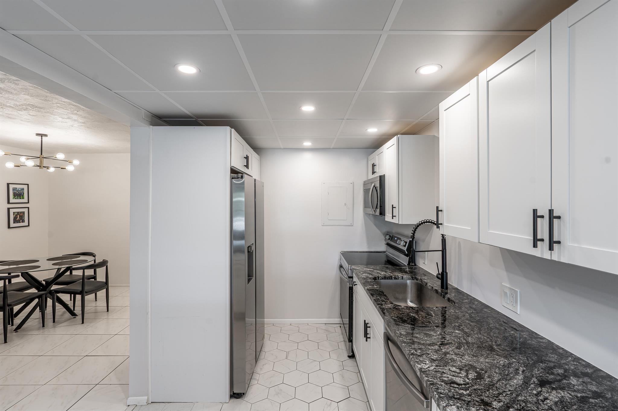 OMEGA CONDO NO 3 - Residential