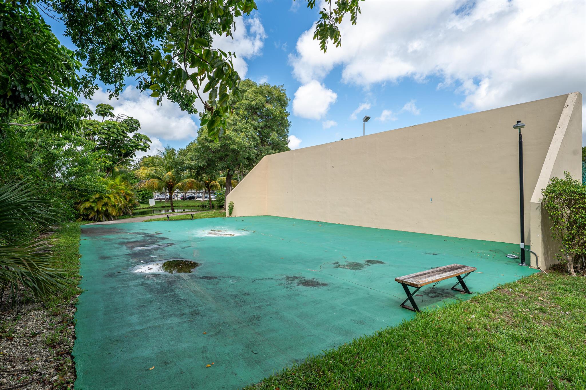 OMEGA CONDO NO 3 - Residential