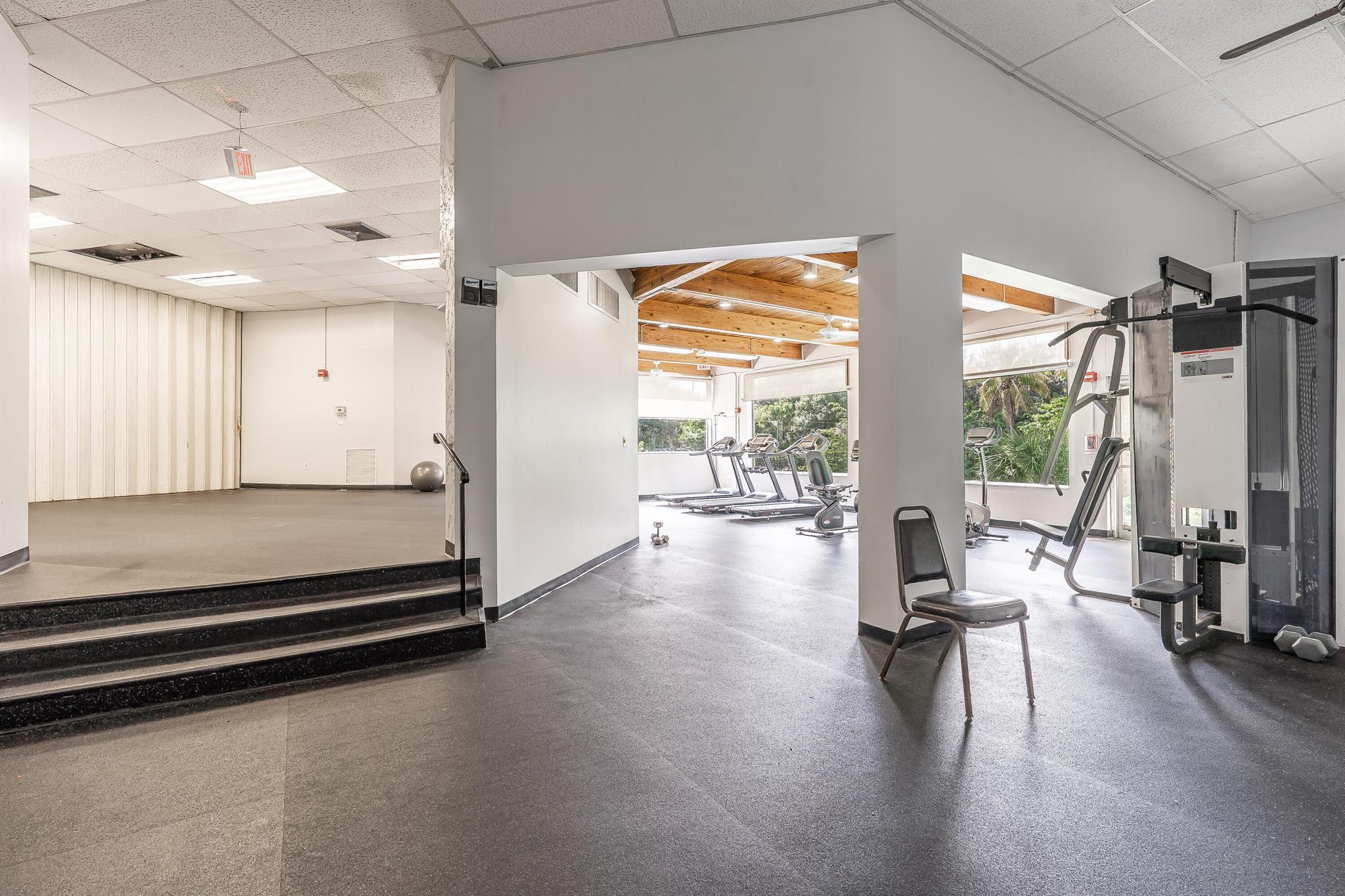 OMEGA CONDO NO 3 - Residential