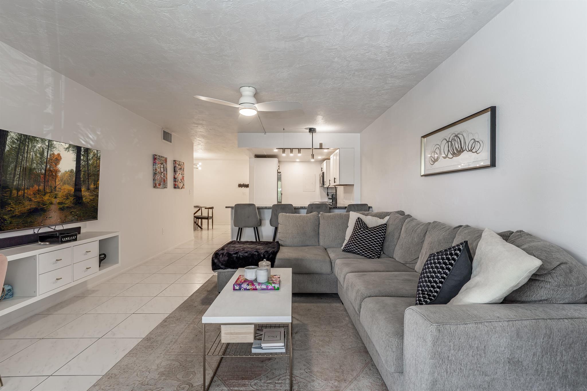 OMEGA CONDO NO 3 - Residential