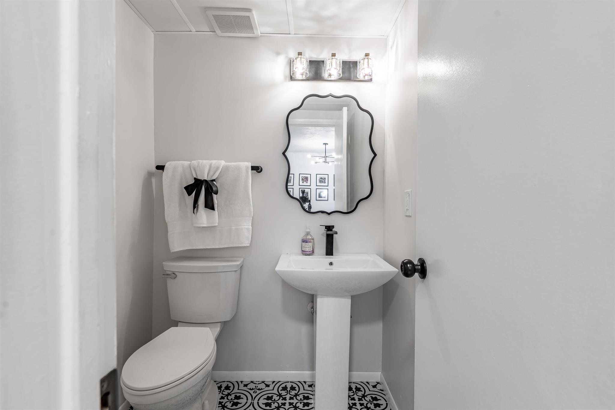 OMEGA CONDO NO 3 - Residential