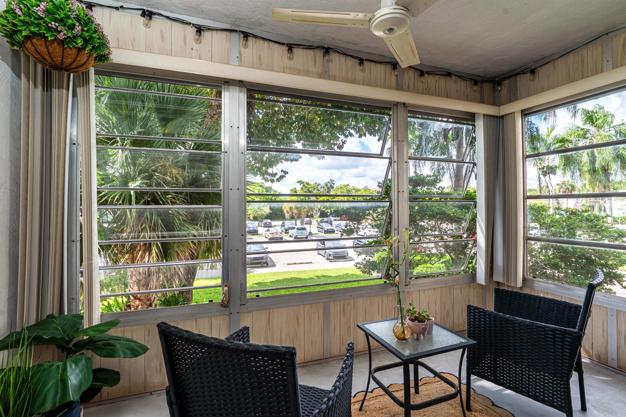 OMEGA CONDO NO 3 - Residential