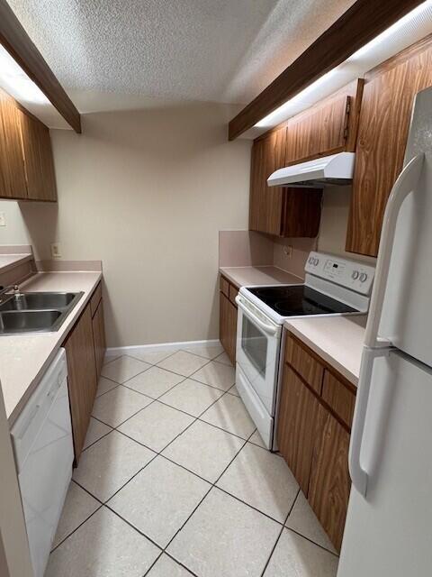 Village of Sandalwood Lak - Residential Lease