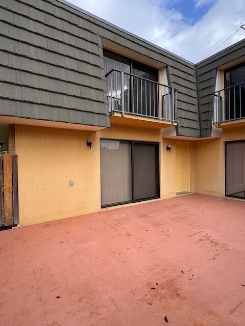 Village of Sandalwood Lak - Residential Lease