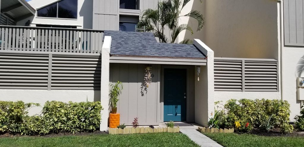 Photo of 1605 S Us Highway 1 #4d, Jupiter, FL 33477 (MLS # R10931109)