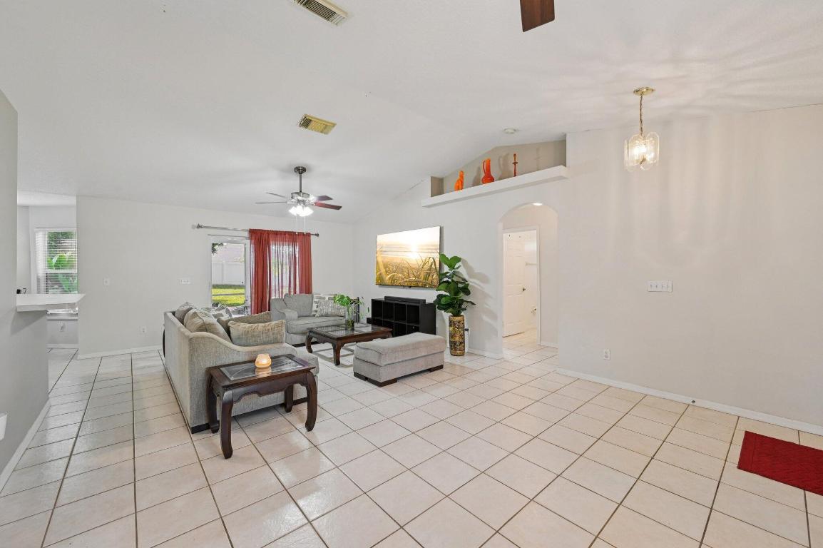 PORT ST LUCIE SECTION 44 - Residential