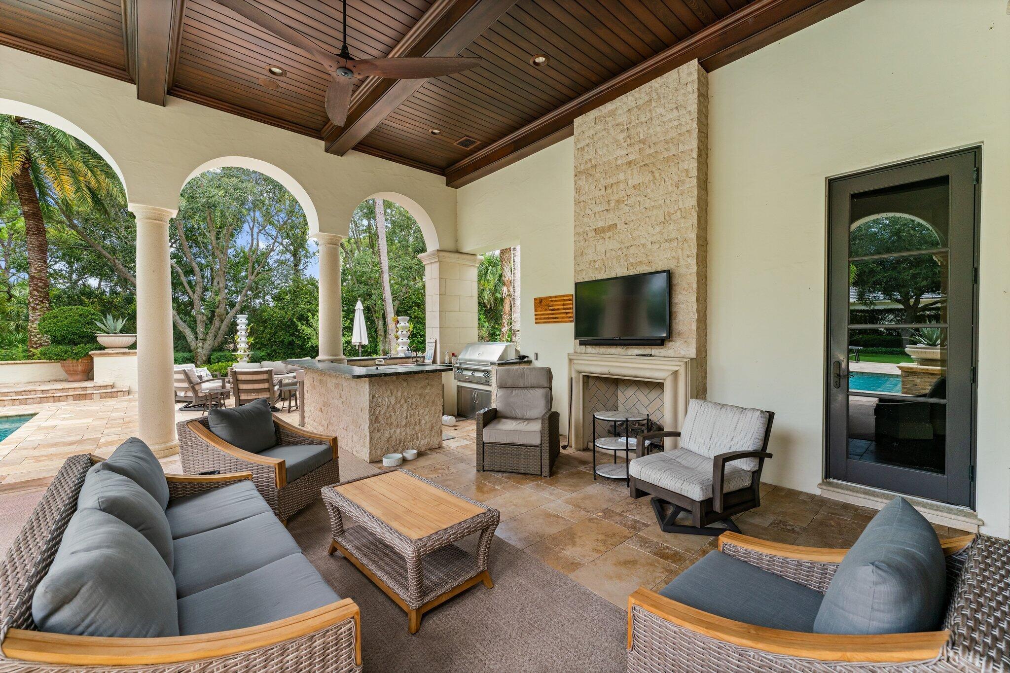 BEARS CLUB - Residential