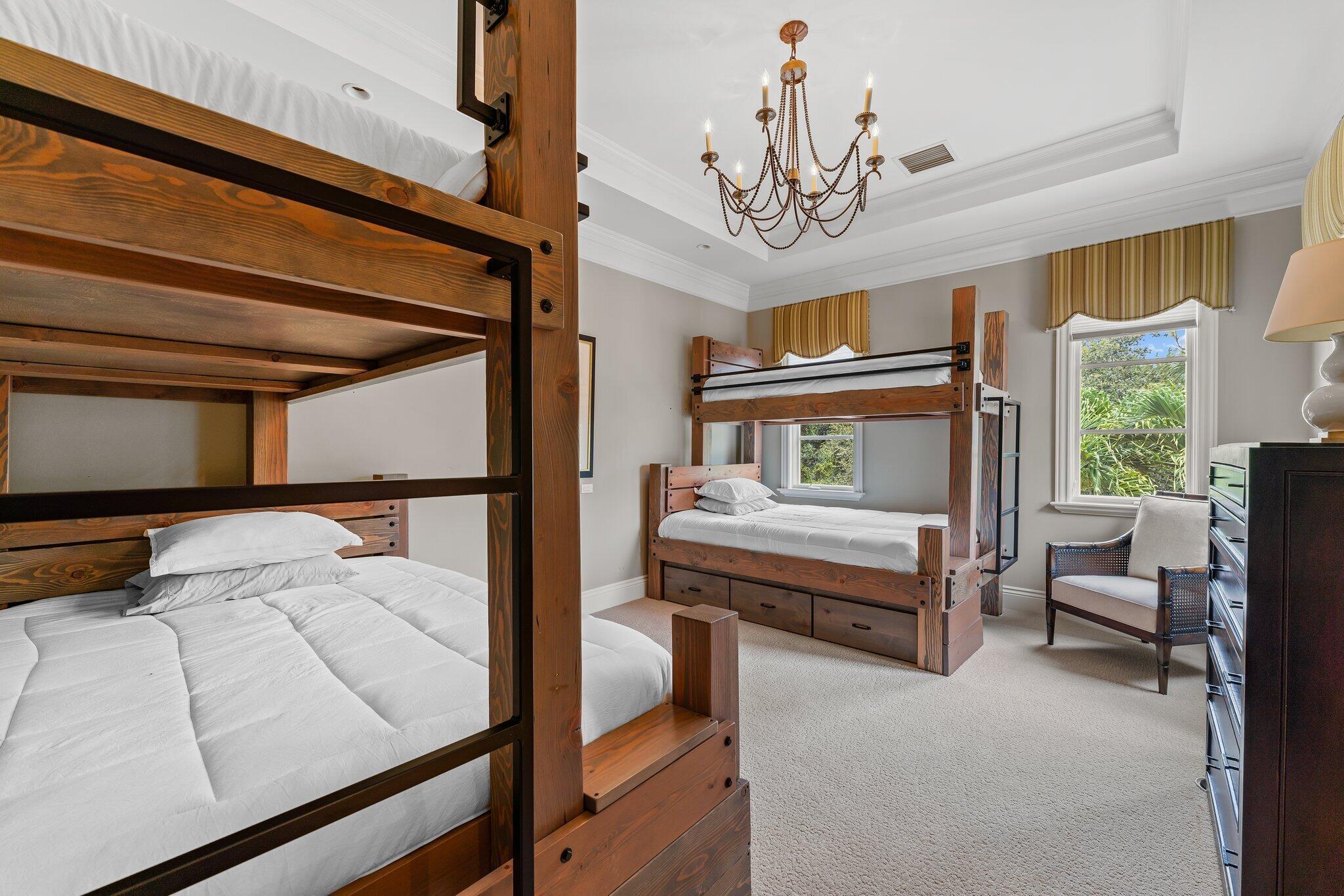 BEARS CLUB - Residential