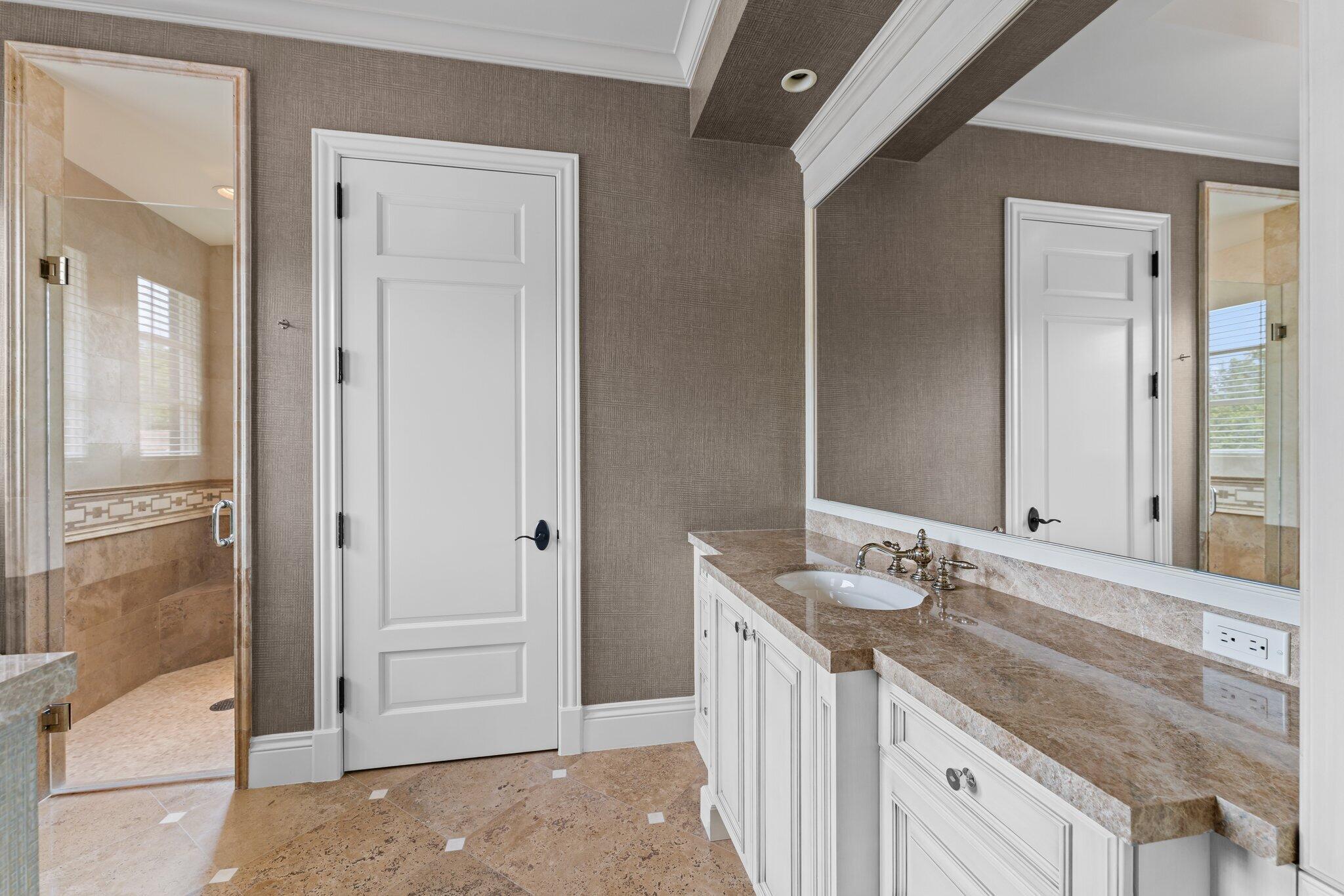 BEARS CLUB - Residential