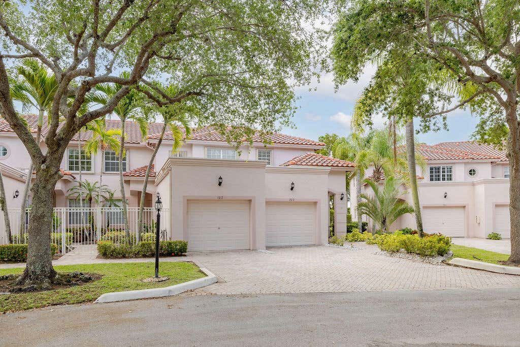 Photo of 8050 Aberdeen Drive #202, Boynton Beach, FL 33472 (MLS # B26050497)