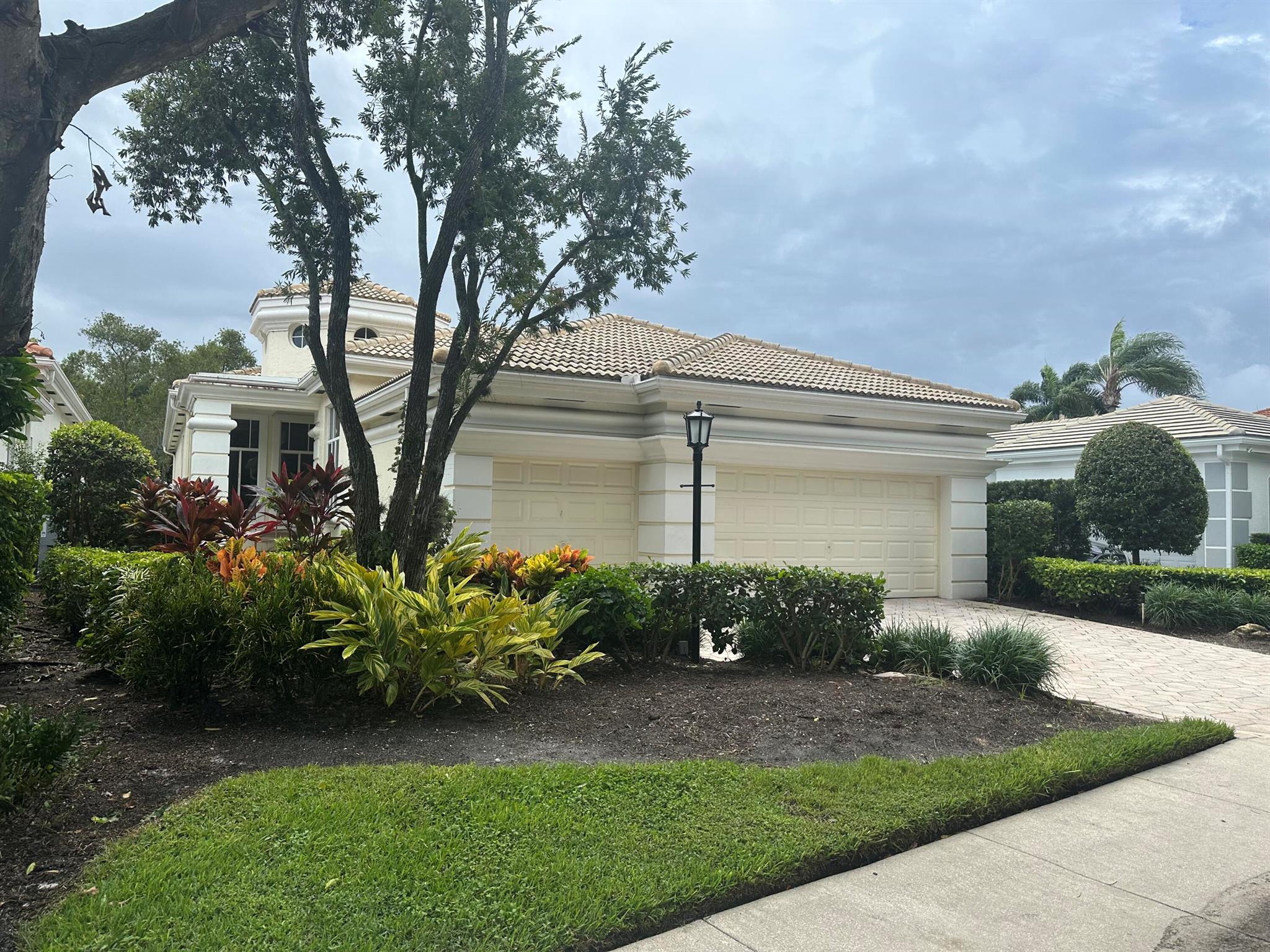 BALLENISLES - Residential