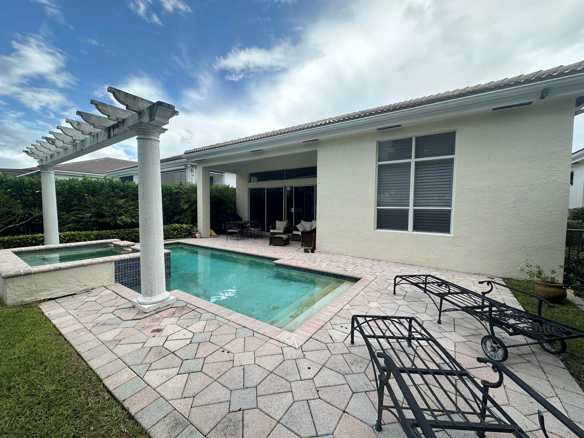 130 Isle Drive