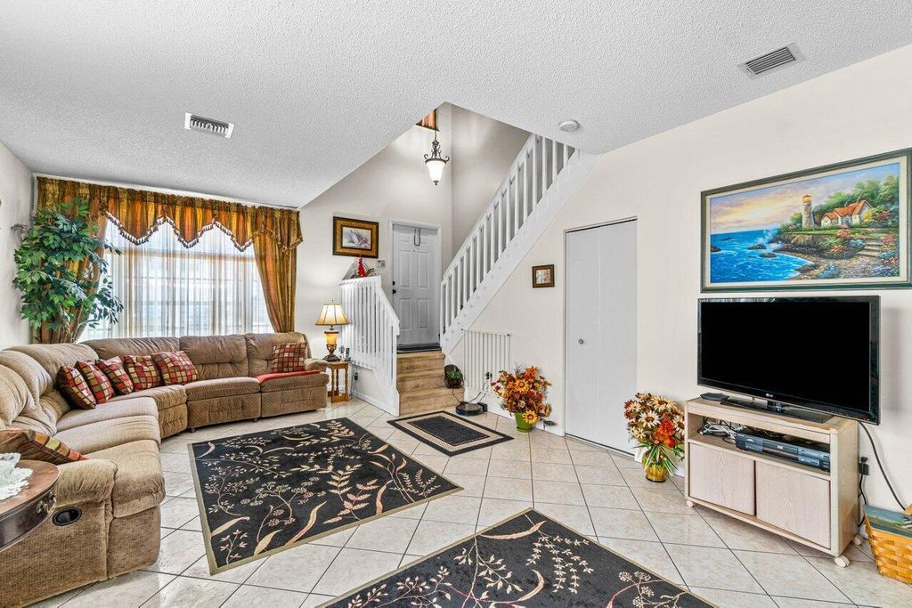 Photo of 7827 Oak Grove Circle, Lake Worth, FL 33467 (MLS # R10986203)