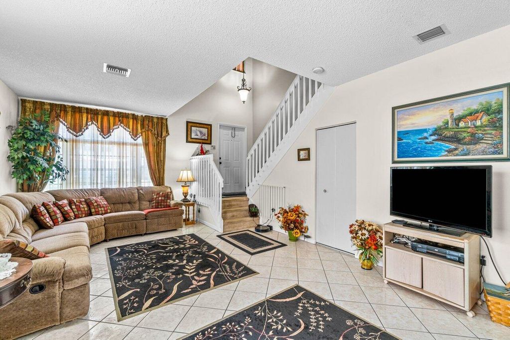 Photo of 7827 Oak Grove Circle, Lake Worth, FL 33467 (MLS # R10986203)