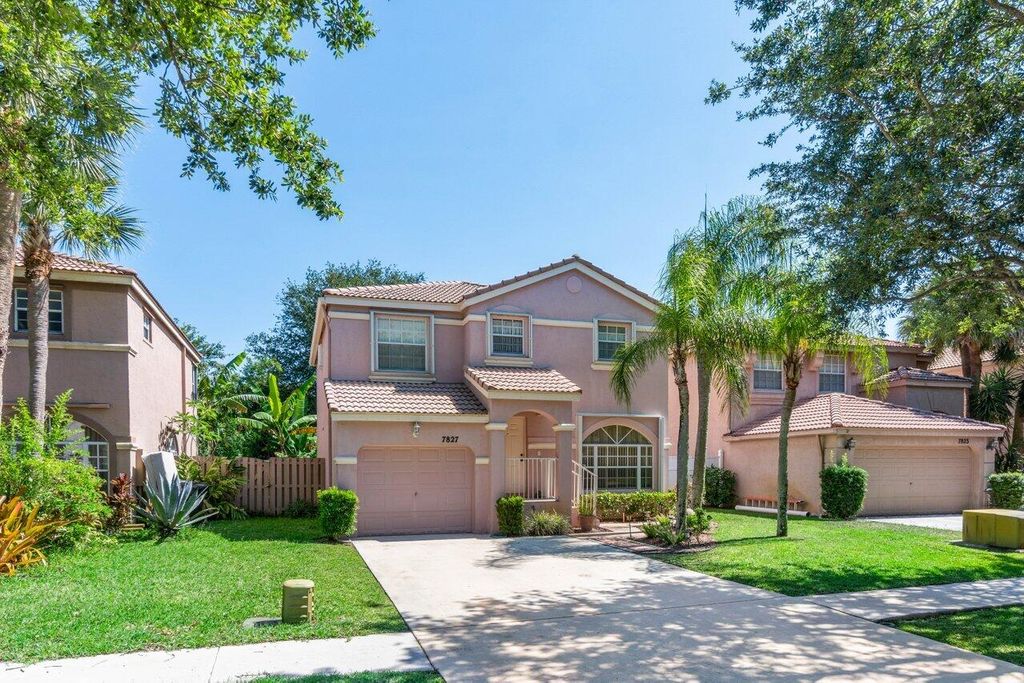 Photo of 7827 Oak Grove Circle, Lake Worth, FL 33467 (MLS # R10986203)