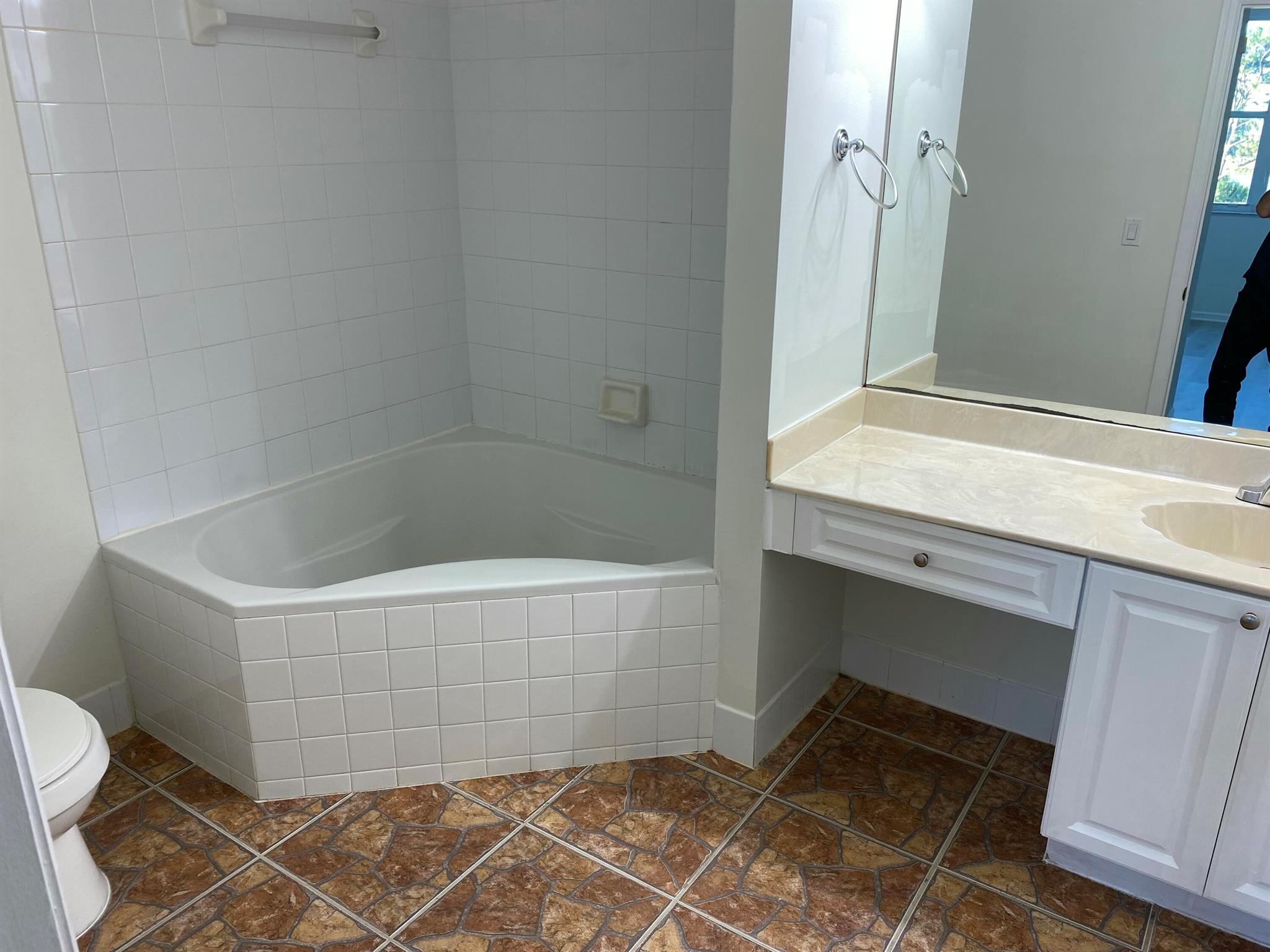 ARISSA PLACE CONDO - Residential Lease