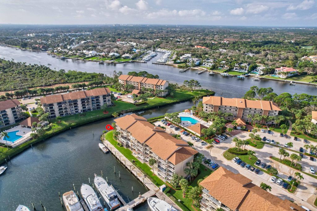 Photo of 2301 Marina Isle Way #406, Jupiter, FL 33477 (MLS # R10950703)