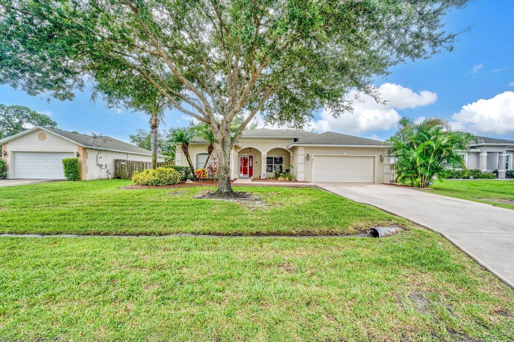 Photo of 1244 SW Amboy Avenue, Port Saint Lucie, FL 34953 (MLS # R11000677)