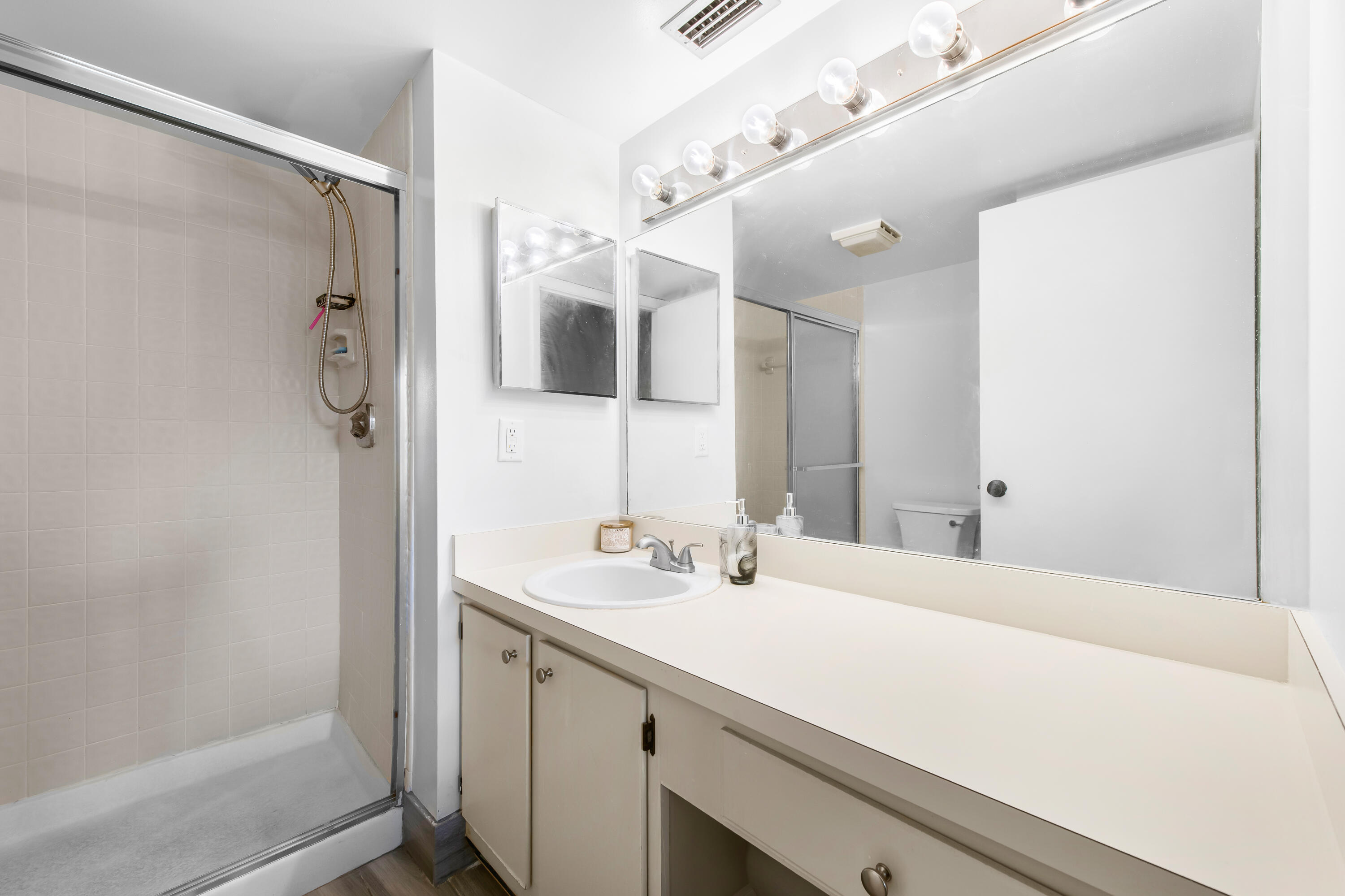 POND APPLE PLACE IV-A CONDO - Residential