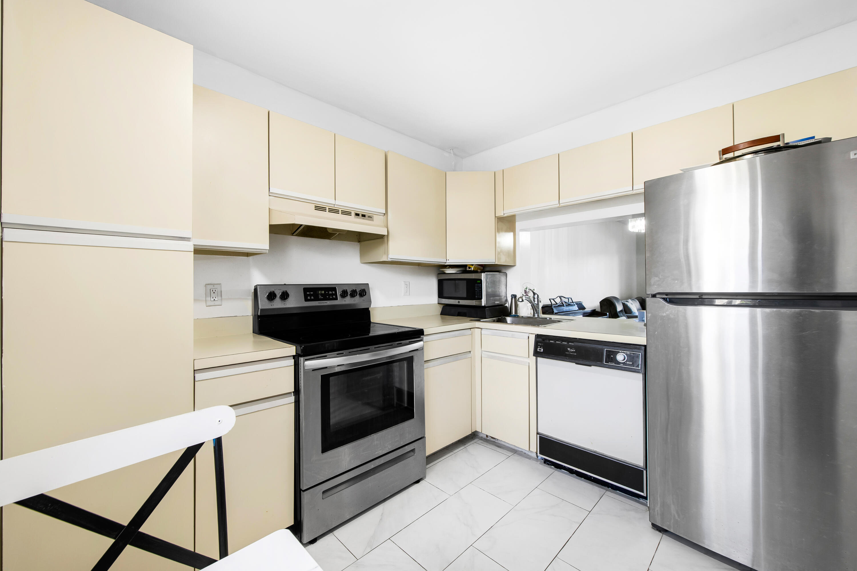 POND APPLE PLACE IV-A CONDO - Residential