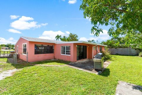 A home in Deerfield Beach