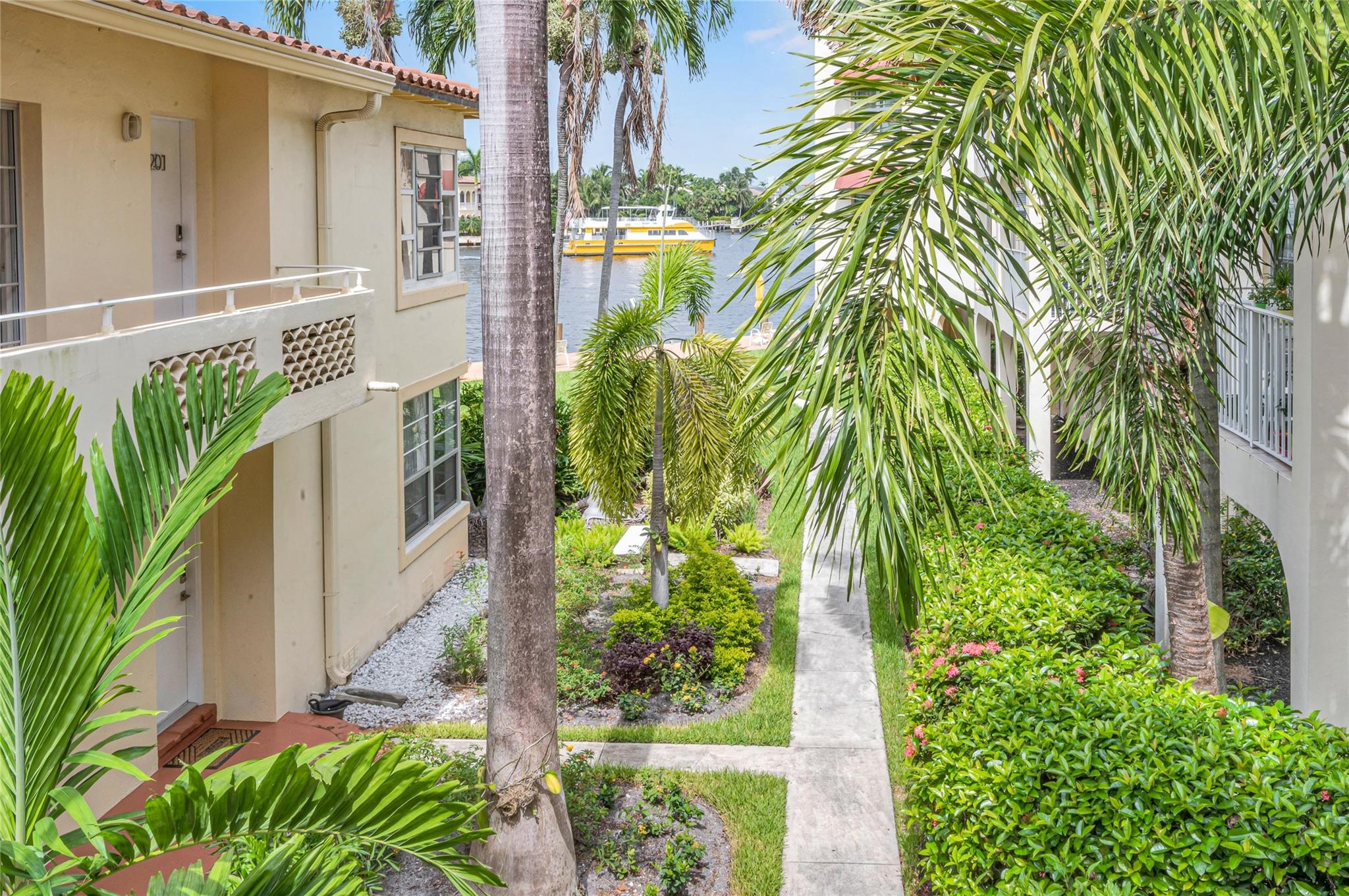 341 N Birch Rd 204