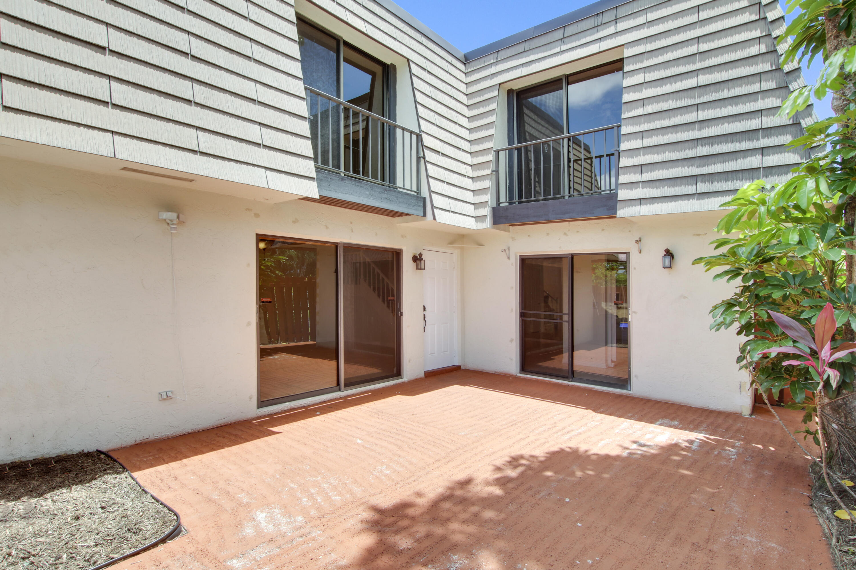 JUPITER LAKES TOWNHOMES - Residential