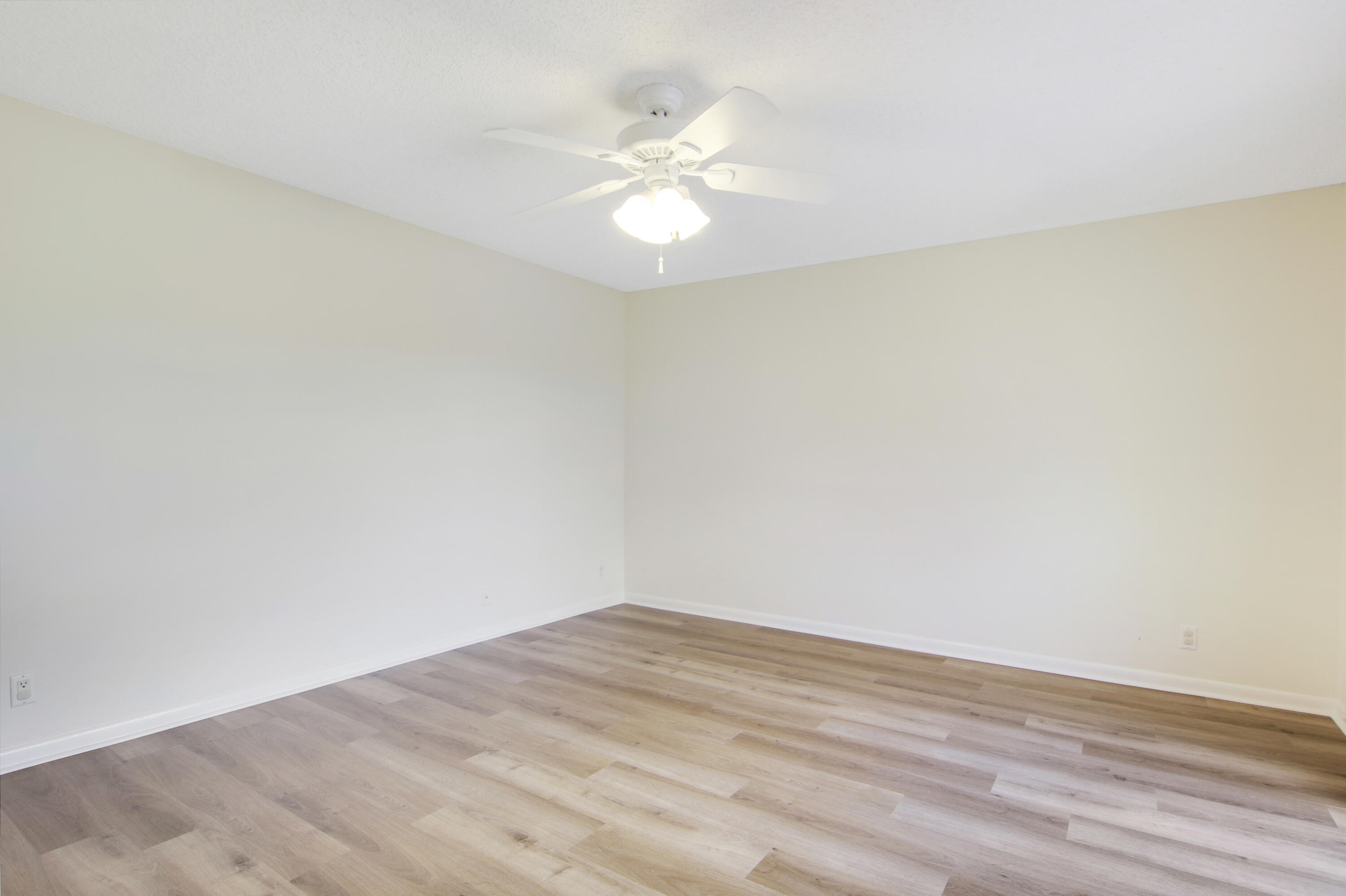 JUPITER LAKES TOWNHOMES - Residential