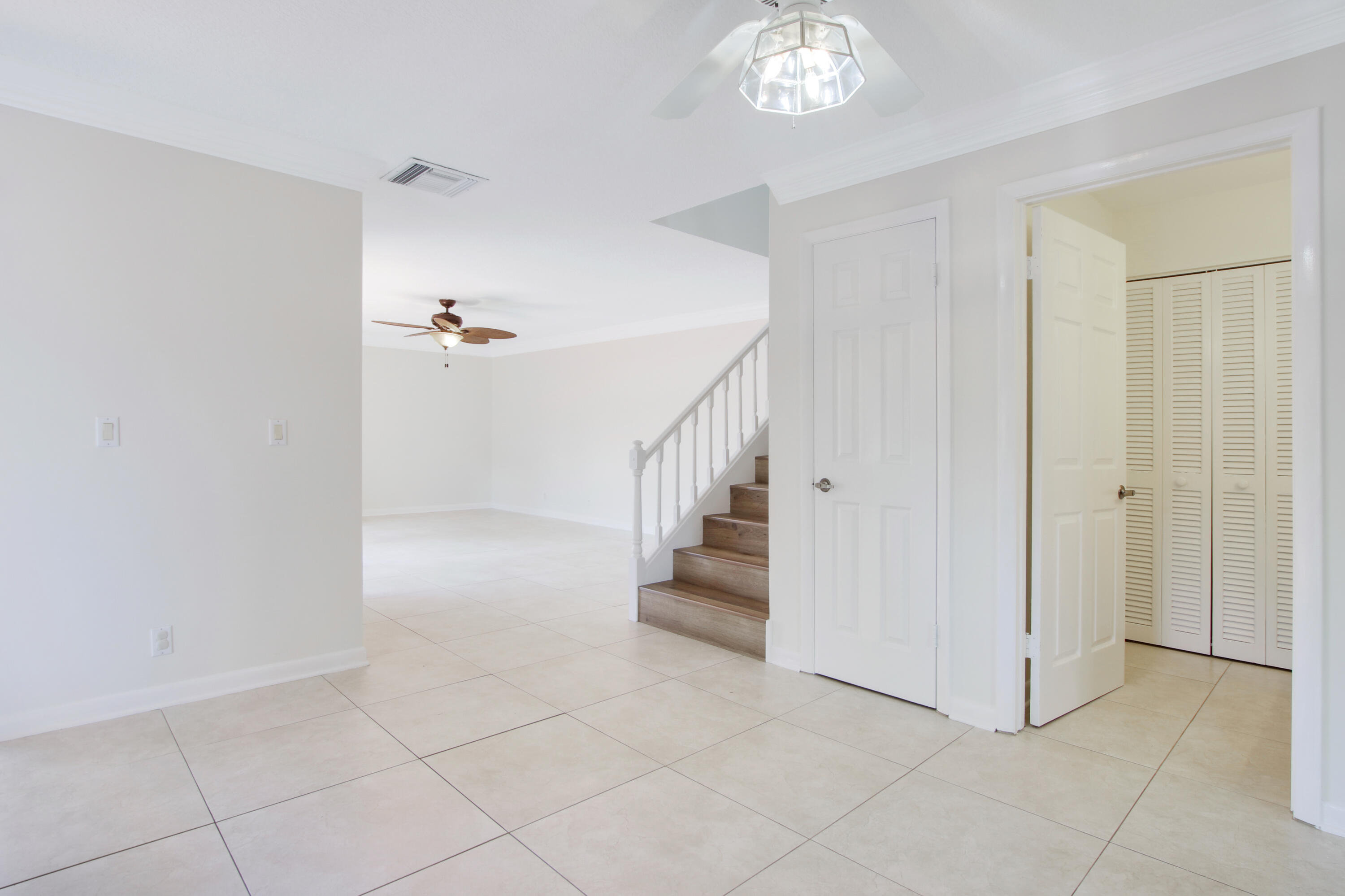 JUPITER LAKES TOWNHOMES - Residential