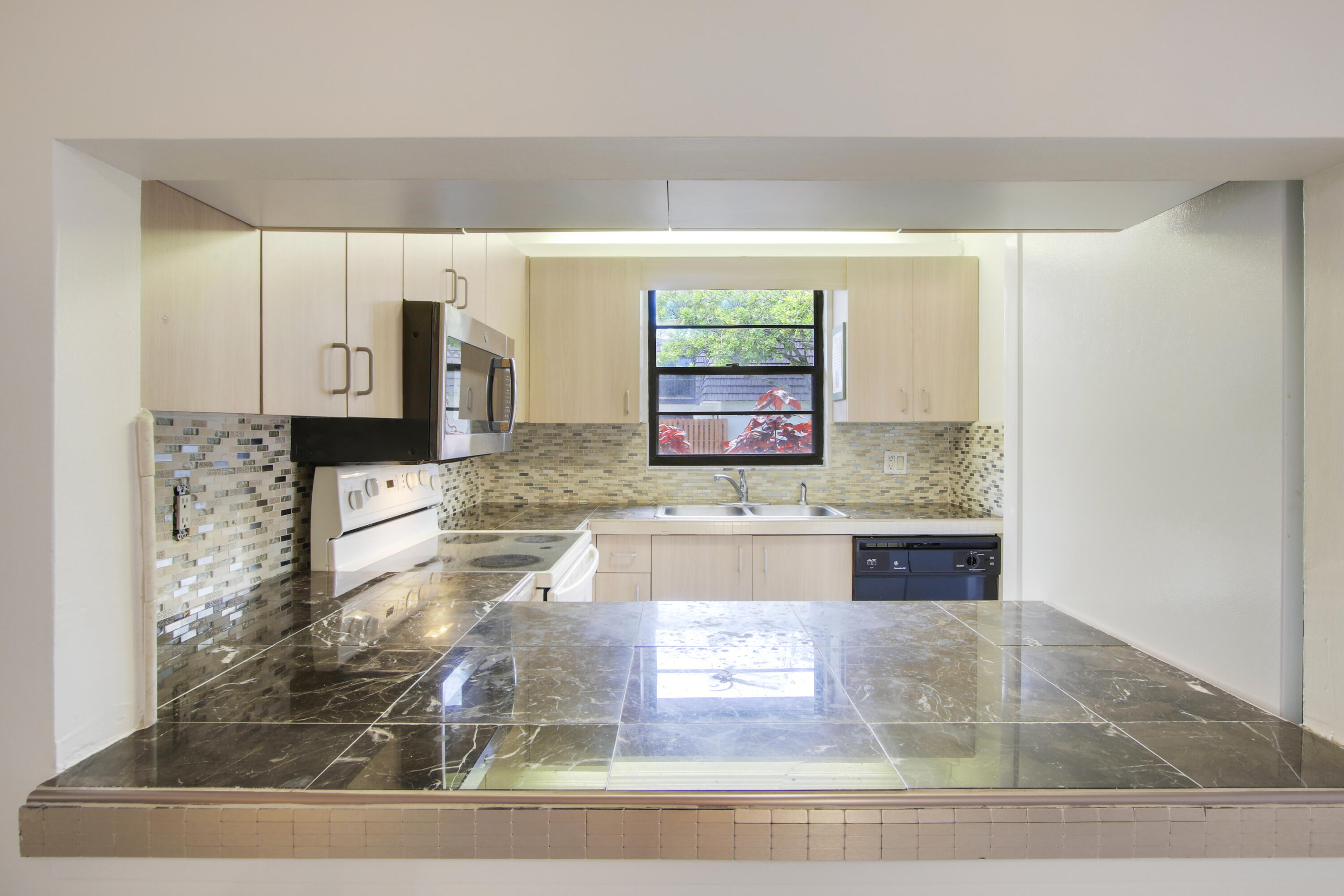 JUPITER LAKES TOWNHOMES - Residential