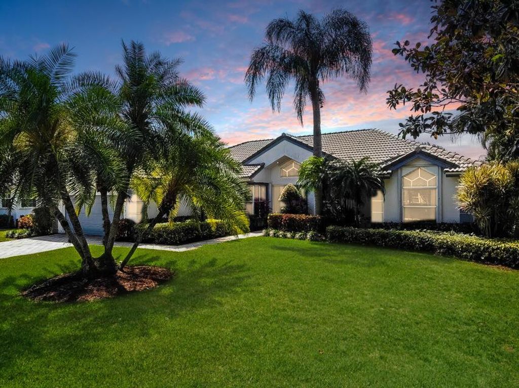 Photo of 1713 SW Mockingbird Drive, Port Saint Lucie, FL 34986 (MLS # R10968570)