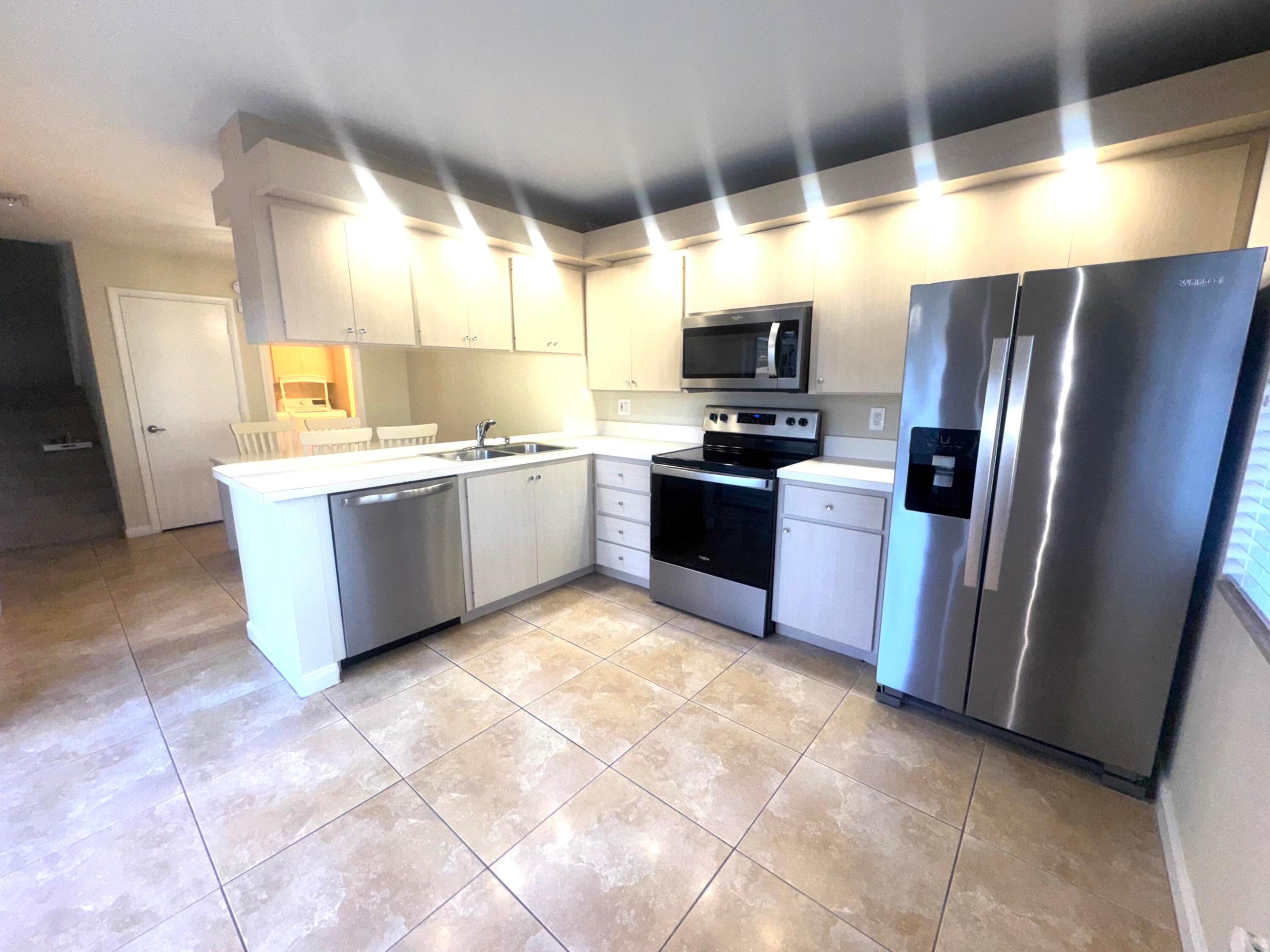 WELLESLEY AT LAKE CLARKE SHORES - Residential