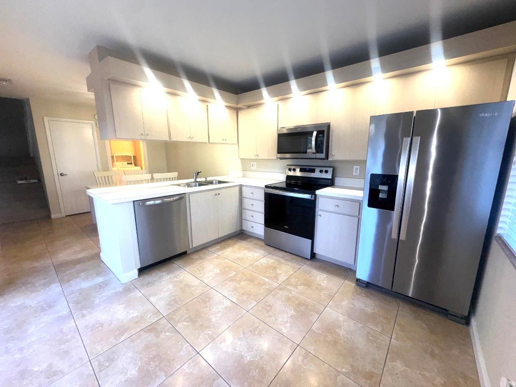 WELLESLEY AT LAKE CLARKE SHORES - Residential