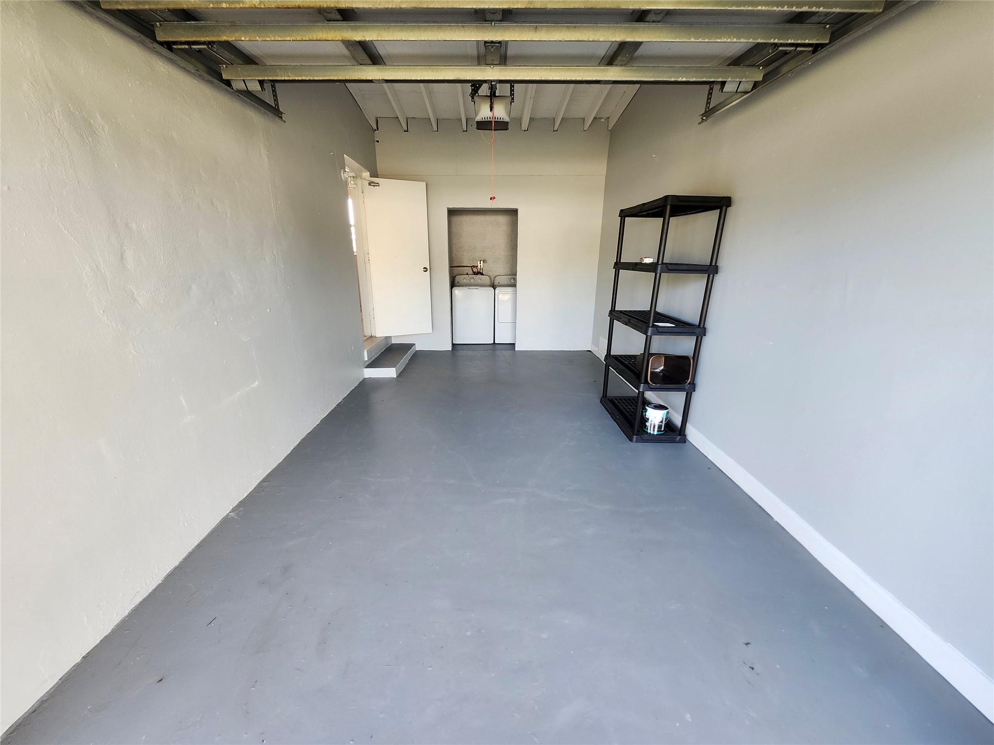 LAUDERDALE MANORS - Residential