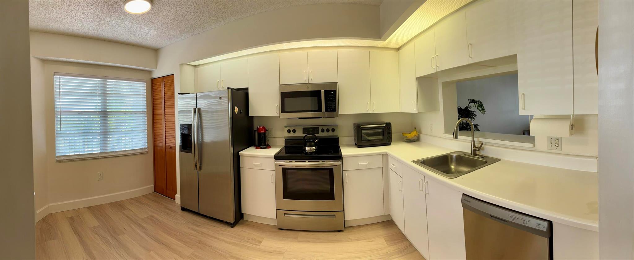 IVANHOE EAST AT CENTURY V - Residential